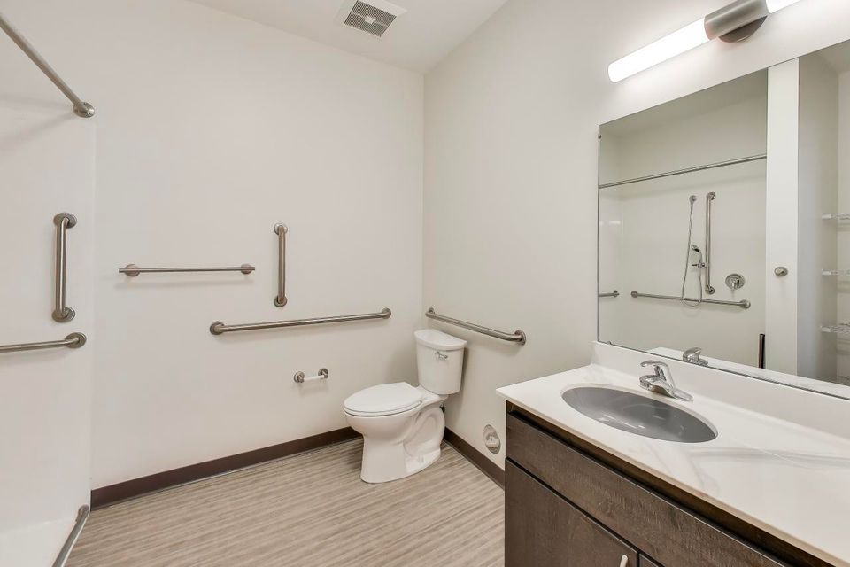 Hamlin avenue apartments (13)
