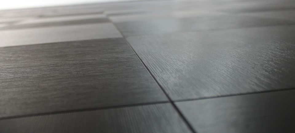 Floor up close