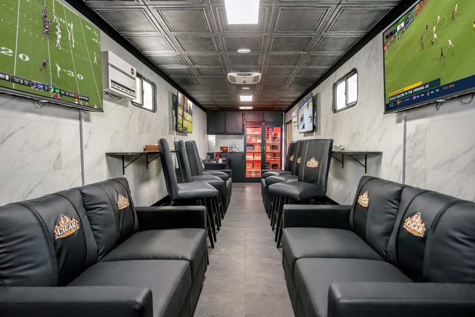 Lounge 2
