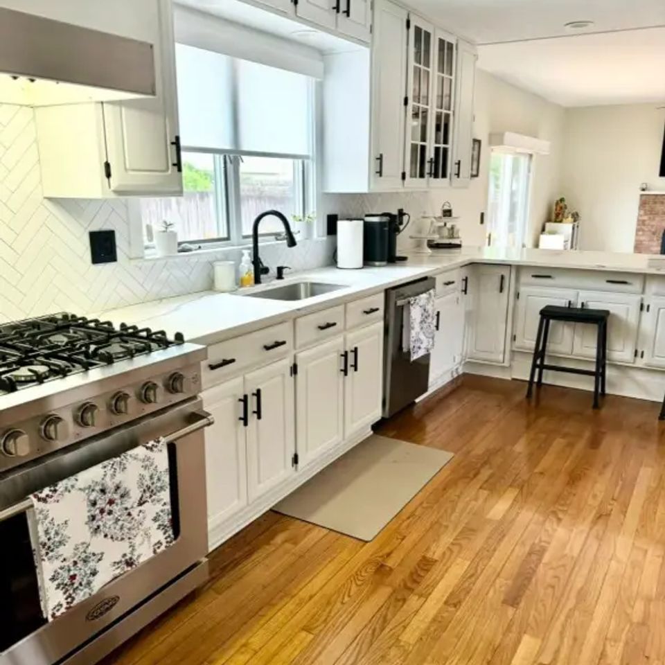 interior and exterior residential and commercial painting contractor serving New York, New Jersey and PA