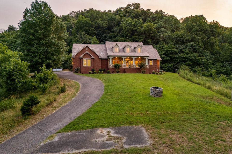 4 web or mls 147 giles hollow rd twilight   clear lens real estate photography 4
