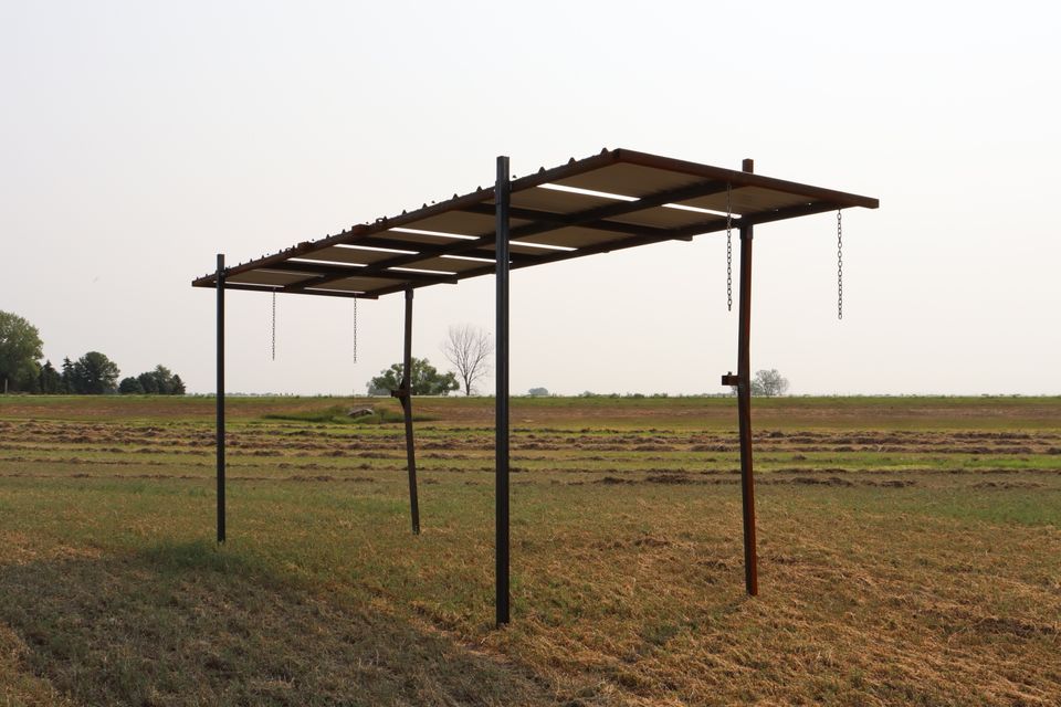 8'x24' portable wind shade
