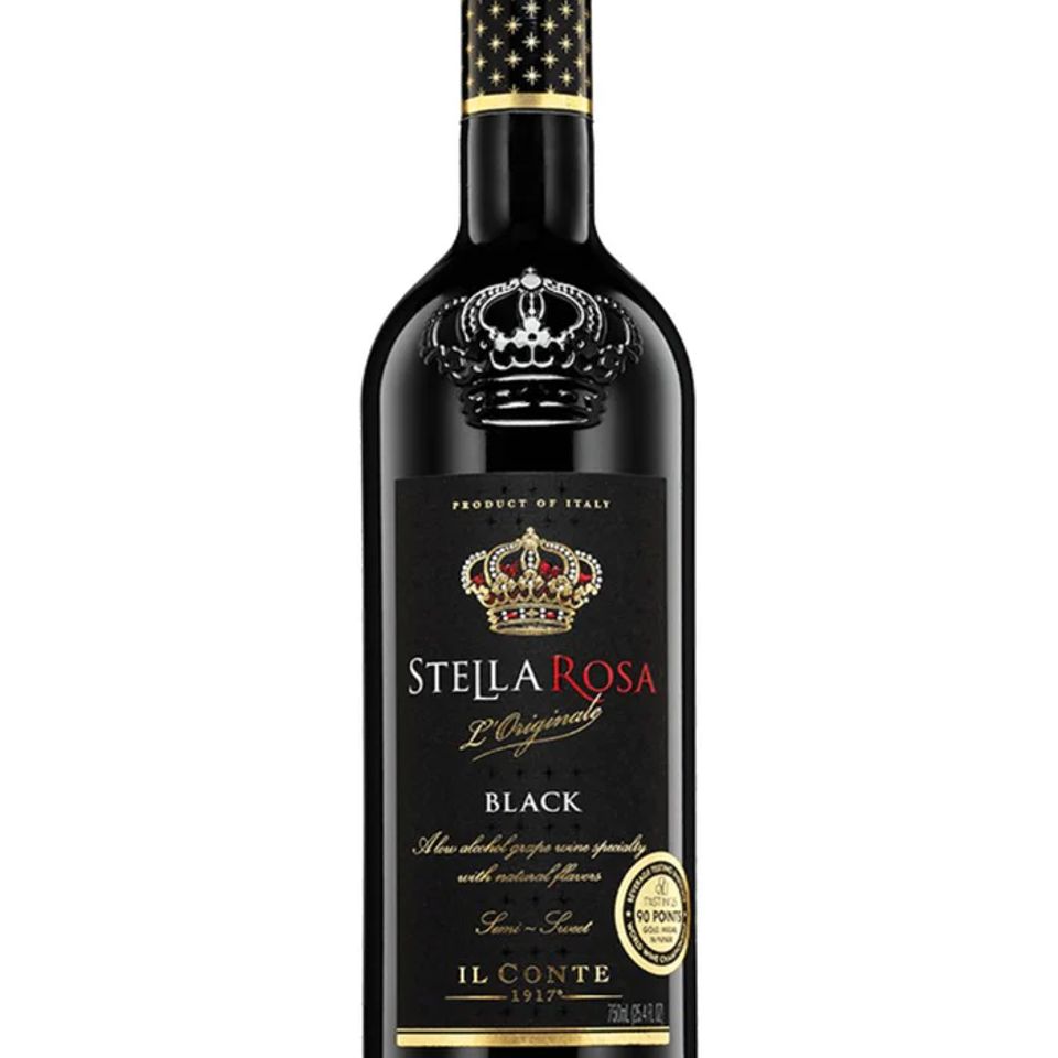Stella rosa black bottle 1