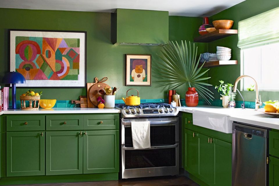 Green kitchen colorful modern art features 7kv2m6mbaao88876omonlg 08a7b2430c2f49aebcda199d25a9960d