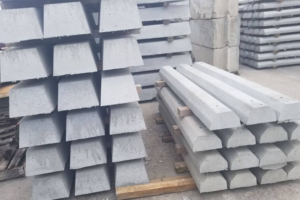 Medium truck and 6' curb stack (1) min
