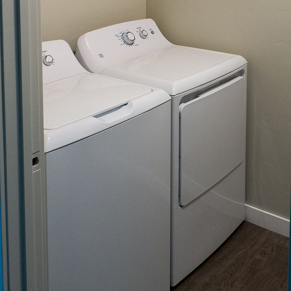 Corner   laundry caldwell id apartment