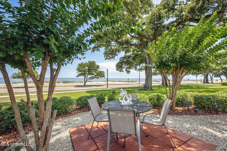 1282 beach blvd biloxi ms unit 207 29
