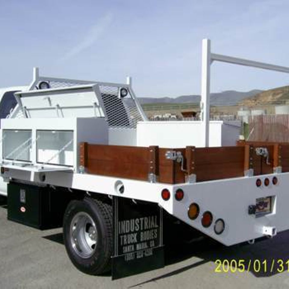 Contractor body w goal post rackl