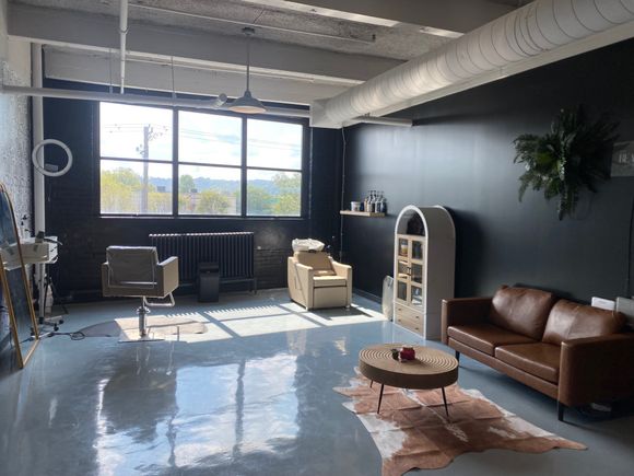 Lc suite 305 photo 1