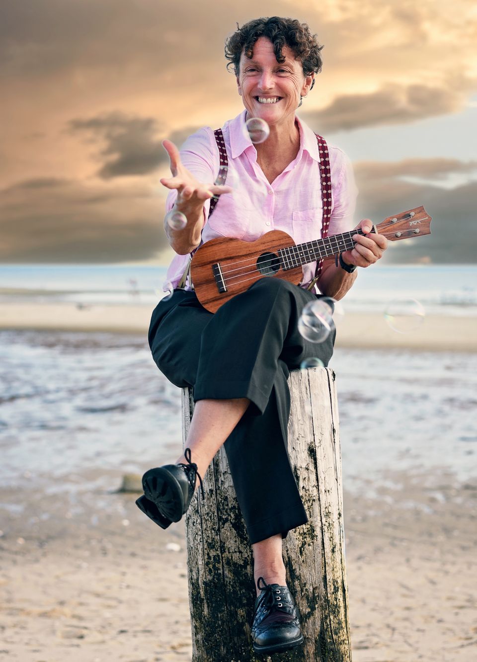 Zoe lewis with uke   hi res