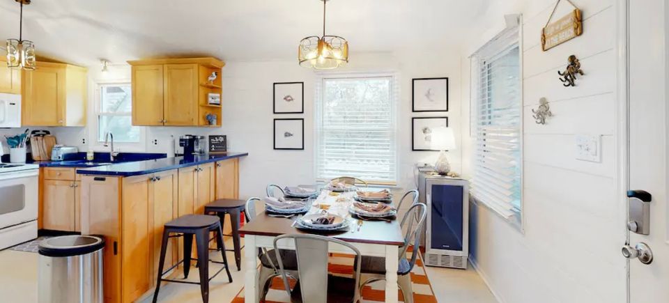 Beach dining kitchen jan