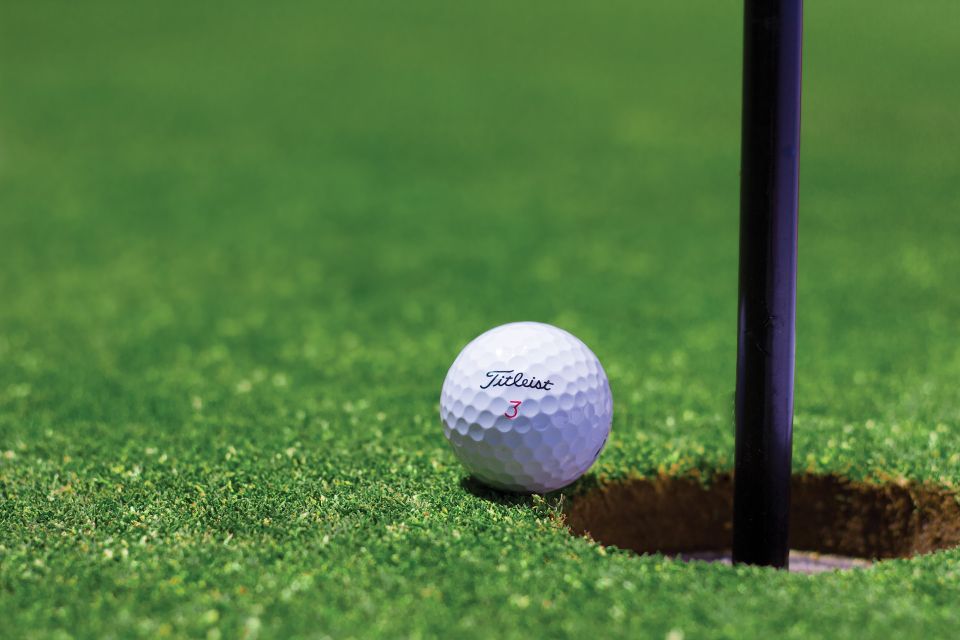 indoor golfing hole in one