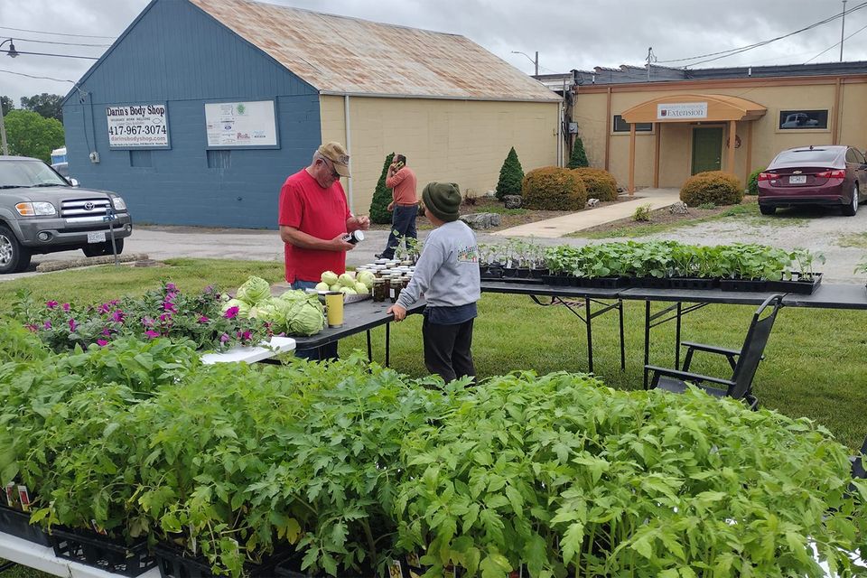 Farmers market new2