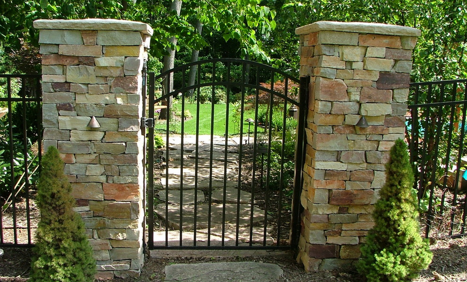 Ada aluminum gate