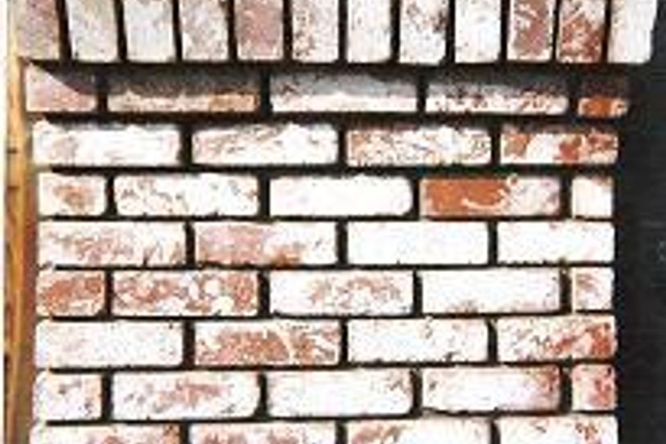 Brick120160927 22835 1pu07c5