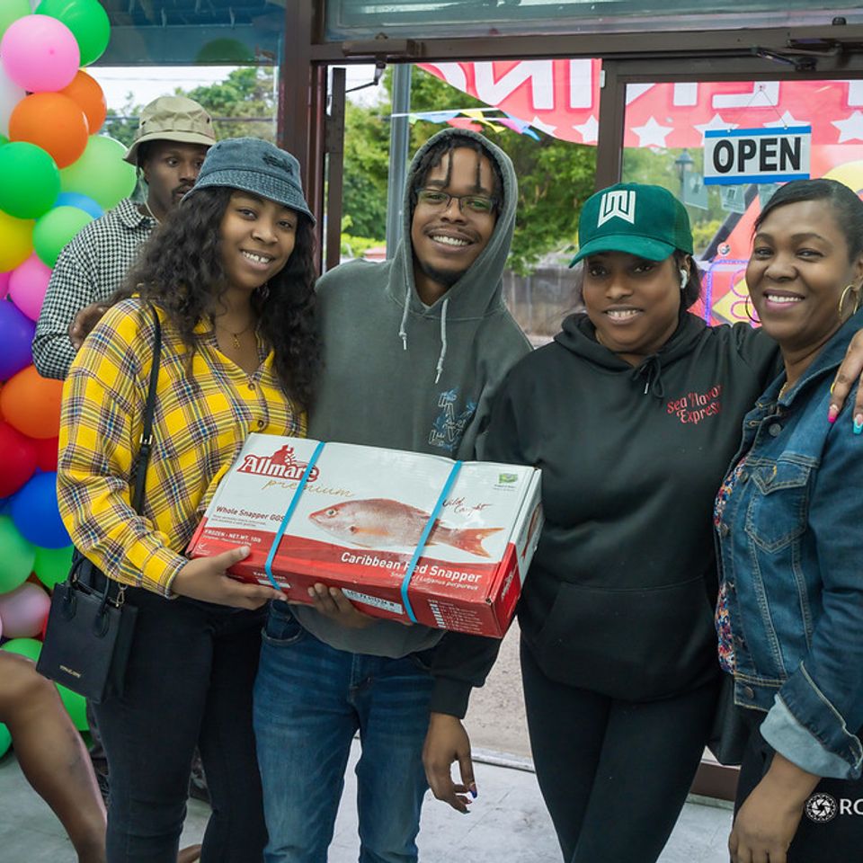 Sea flavor express grand opening   ribbon cutting 1109 xl