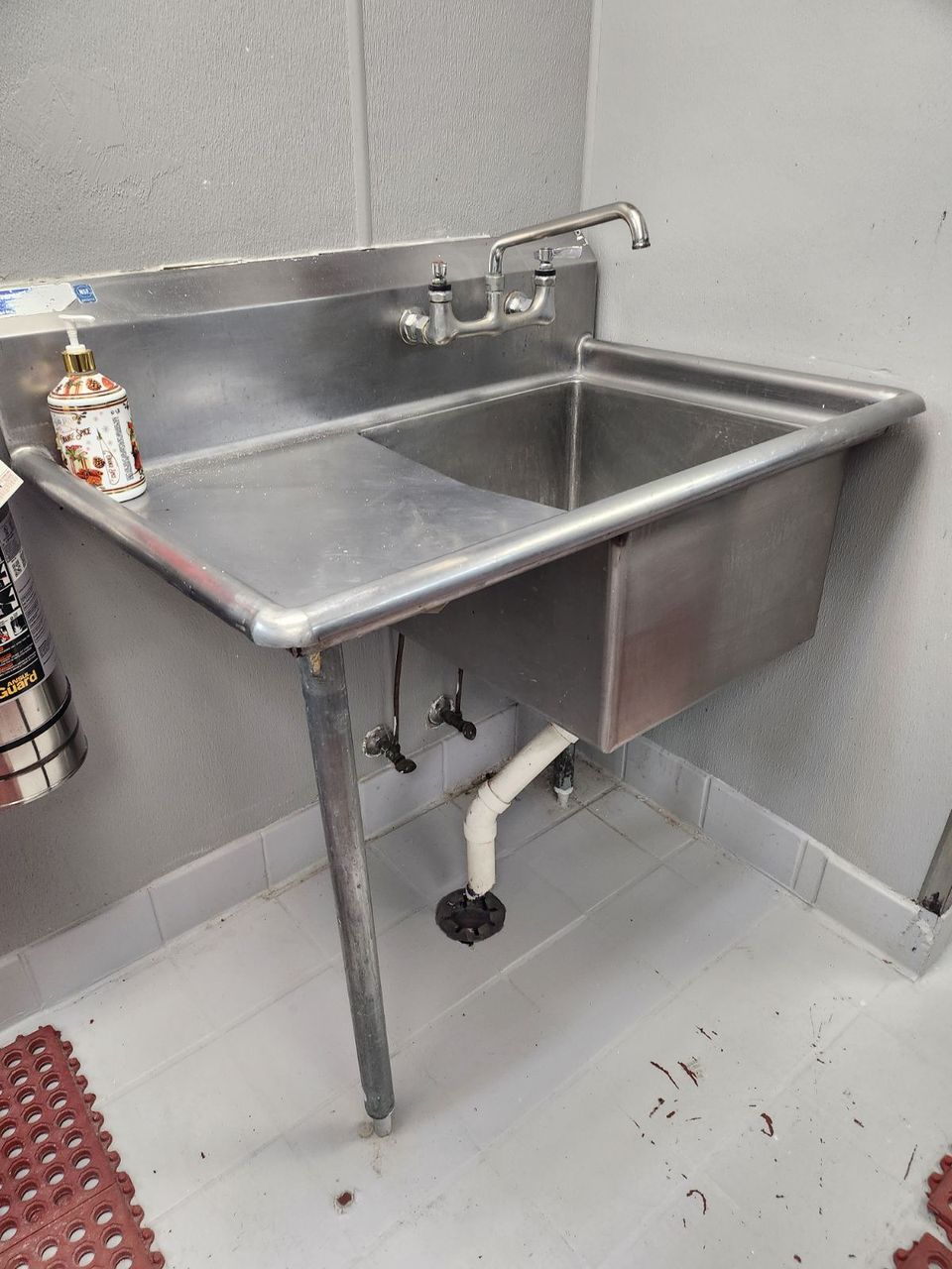 Commercial Restaurant Kitchen Veggie Sink Vegetable Sink Prep Sink One Compartment Sink Stainless Steel with Faucet