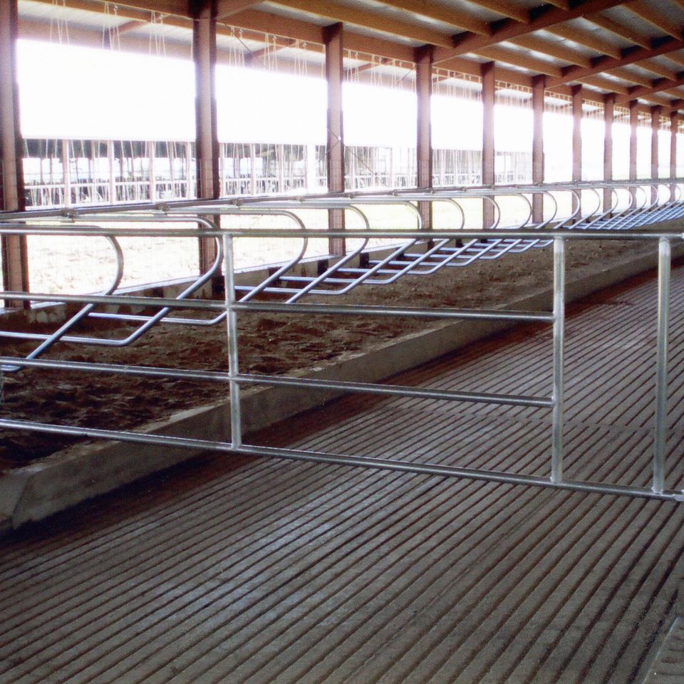 Barn gate2