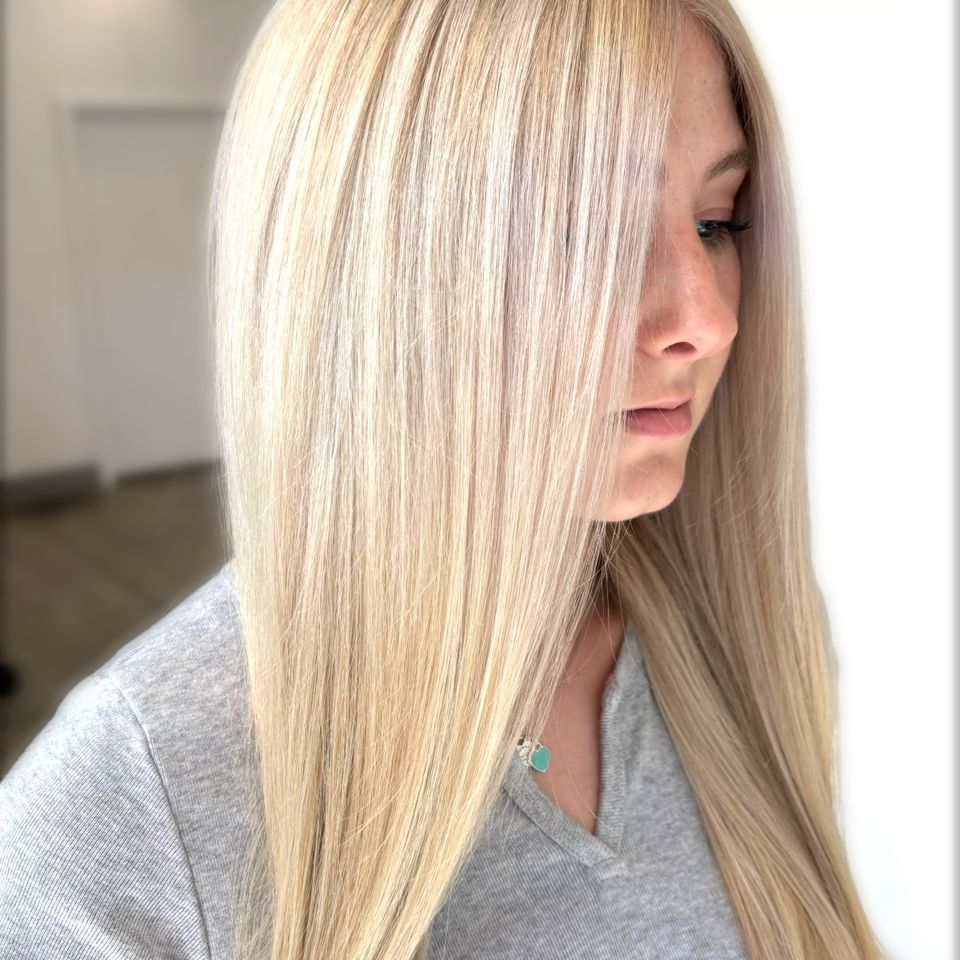 Zoe.straightblonde