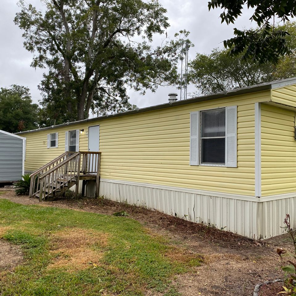 Lot 15 side exterior