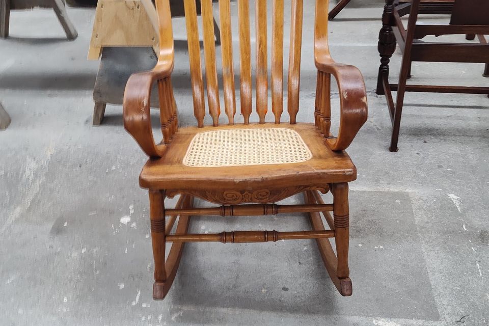 Re caned seat on rocking chair cs