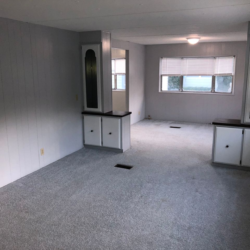 6265 front entry room
