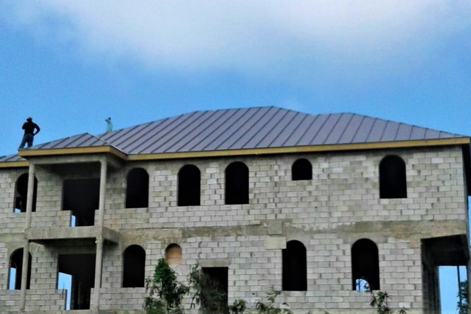 Champagne roof st.lucy 