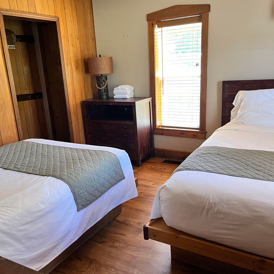White house upstairs bedroom 1