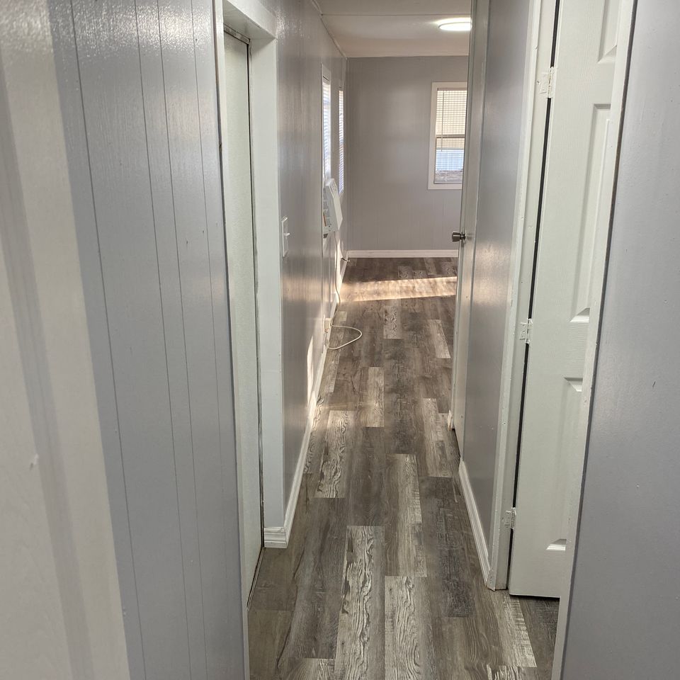 Lot 4 hall