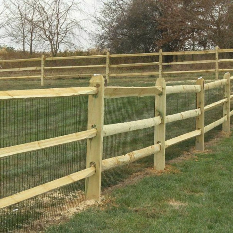 Split rail wood fence