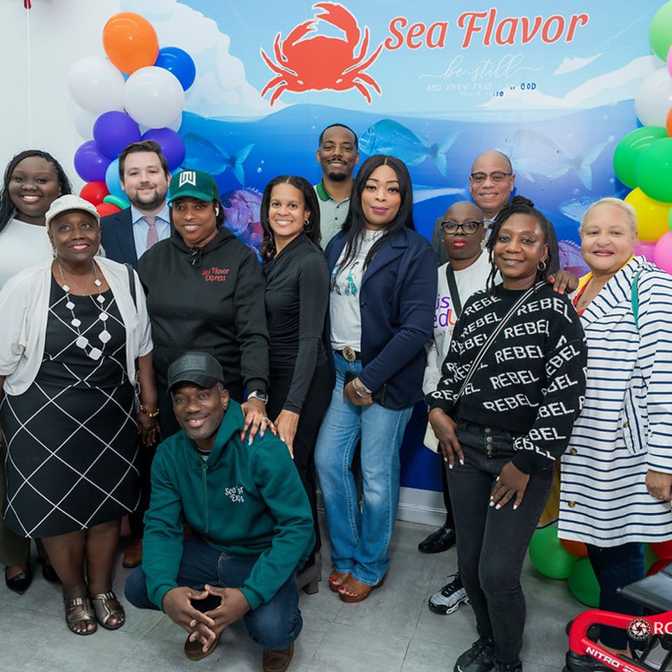 Sea flavor express grand opening   ribbon cutting 1025 xl