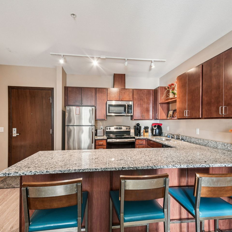 10 web or mls old hudson rd unit 106 010
