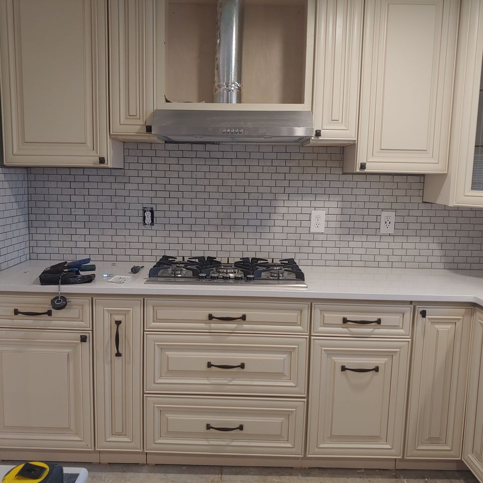 Cupboard installation by Keeley Builders | Boise Idaho