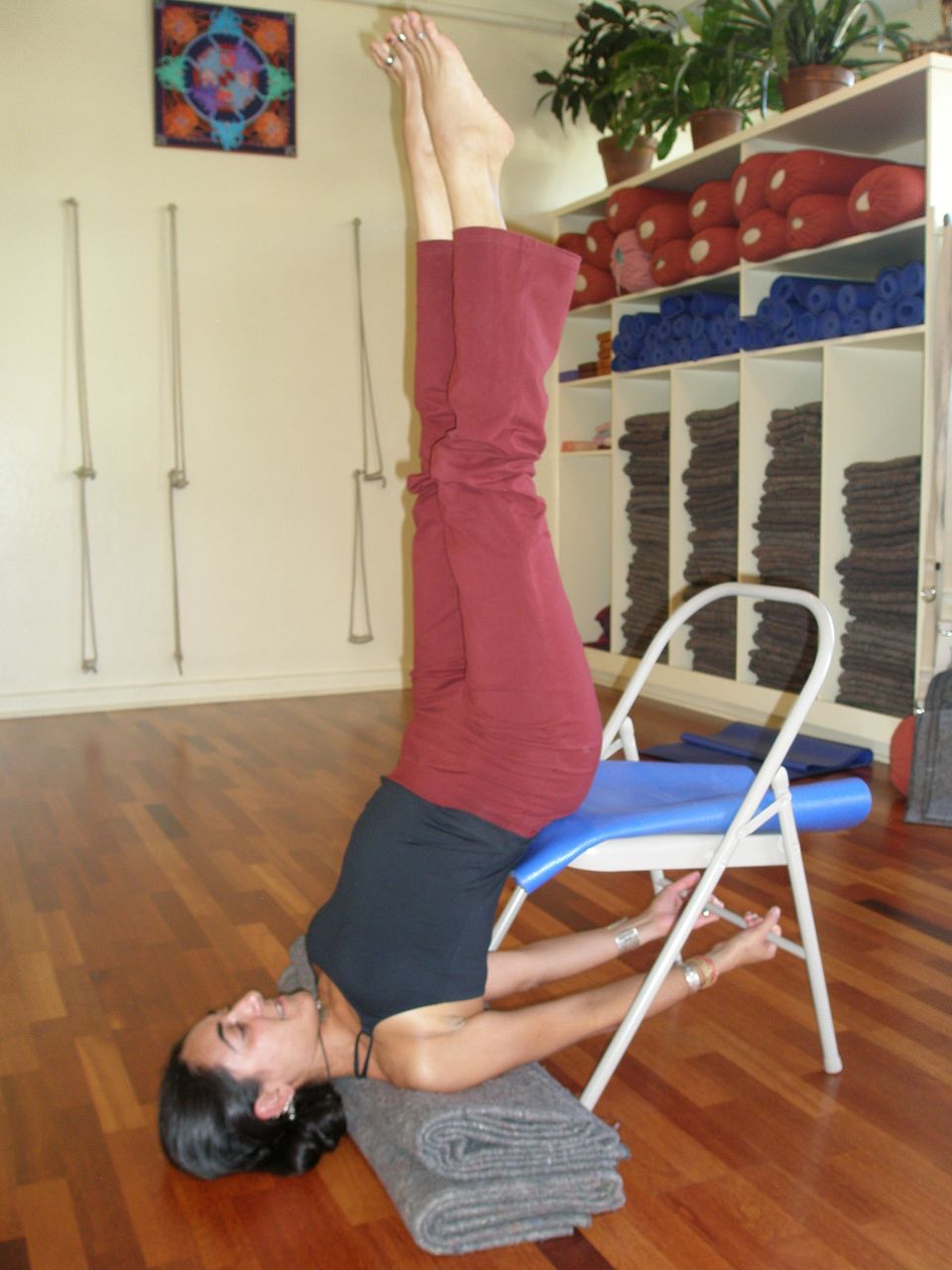 Wooden Iyengar Yoga Backless Chair Excellent Prop for Yoga Poses for Your  In-depth and Advanced Yoga Practice -  Finland