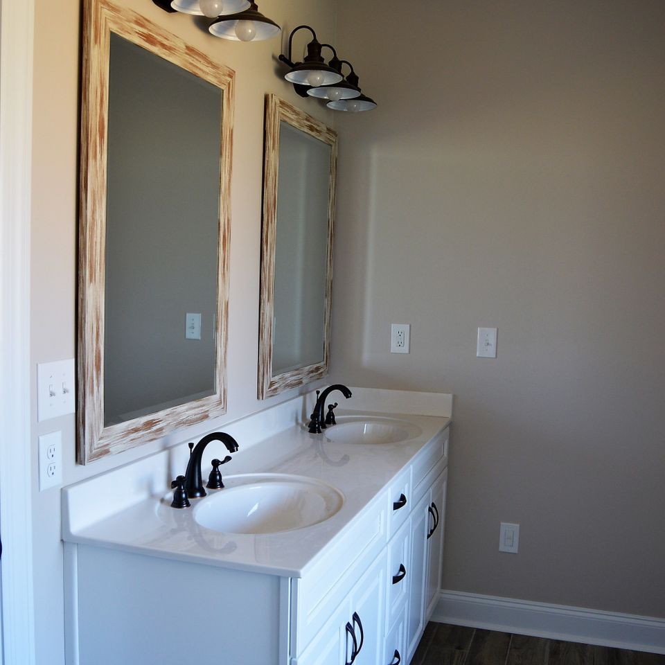 Master bath vanity20171006 15646 l620dg