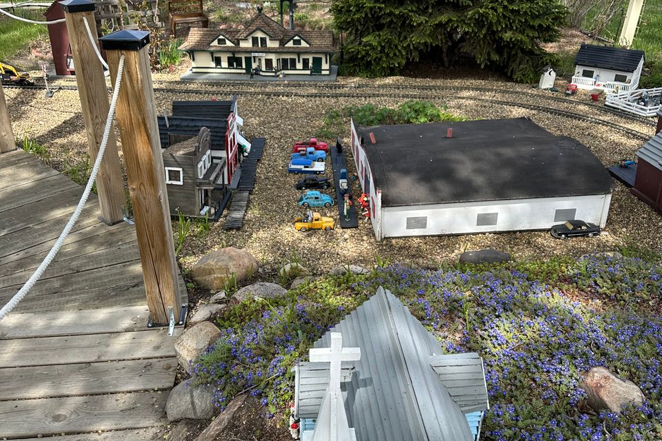 2025 5 17 camrose railway park (2)