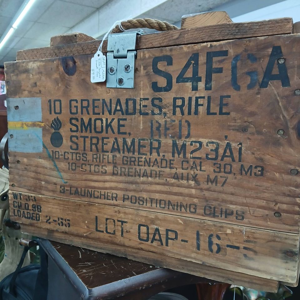 Smoke grenade box