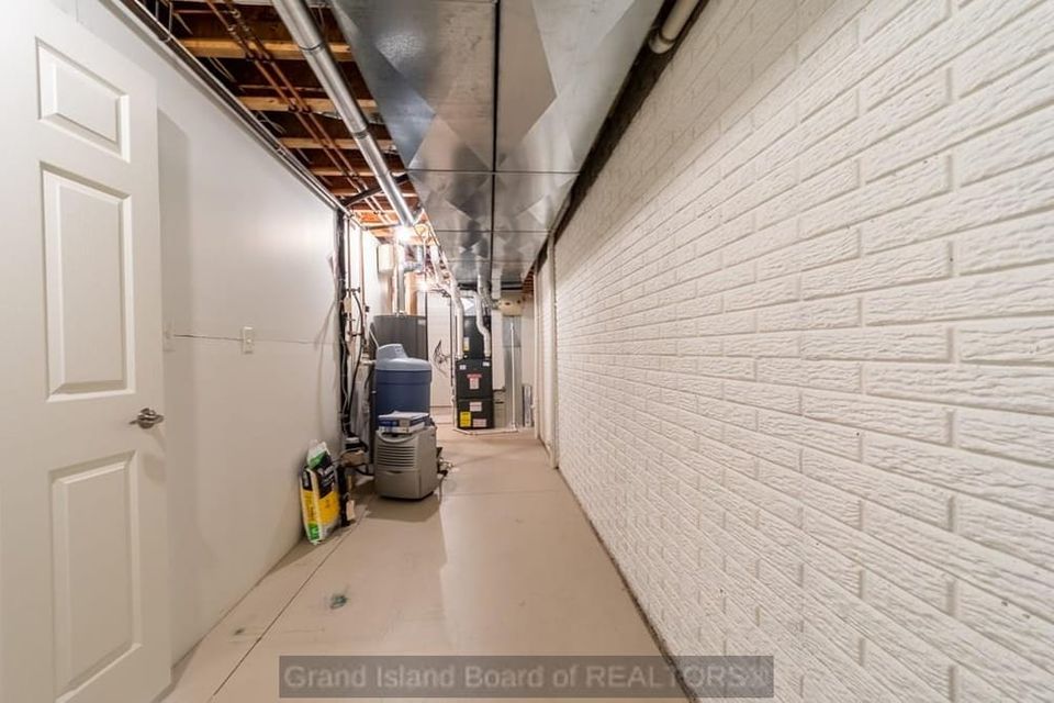 3811 meadowlark cir grand island ne 68803 e 8
