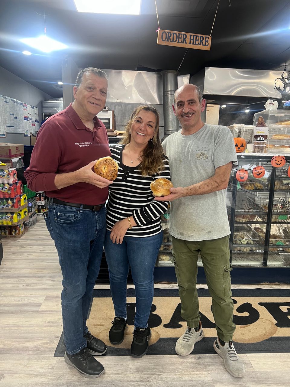 Mayor joe nicastro and loopie and ed muheisen owners of budd lake bagel and hackettstown bagels 
