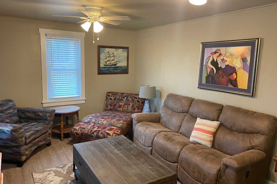 Schellenger living rm