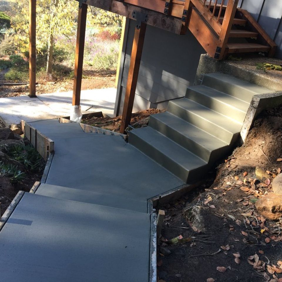 O (7)