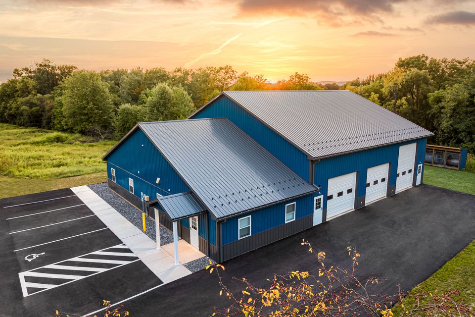 Holy savior cemetery   shop   retouched (2)