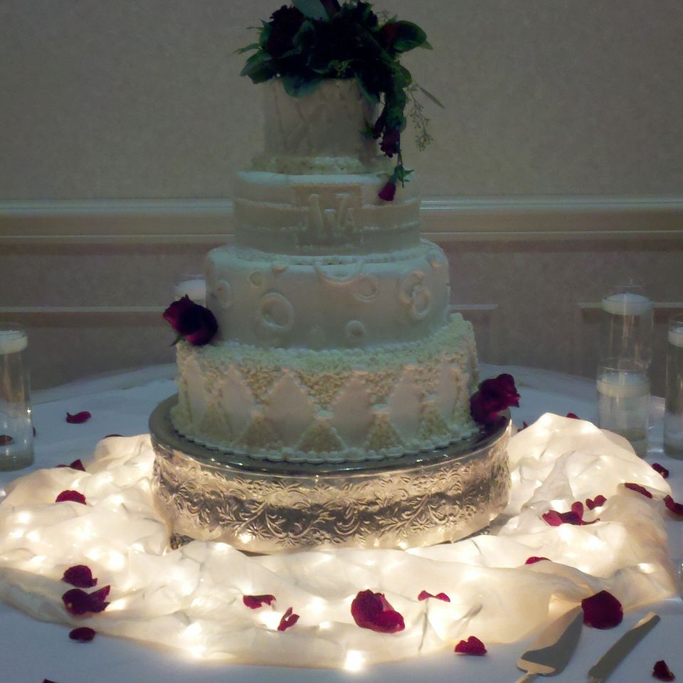 Wed cake 21920180617 32456 ezff50