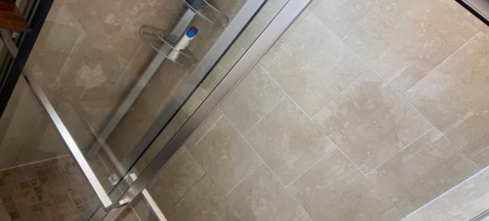 Sliding shower door   clean