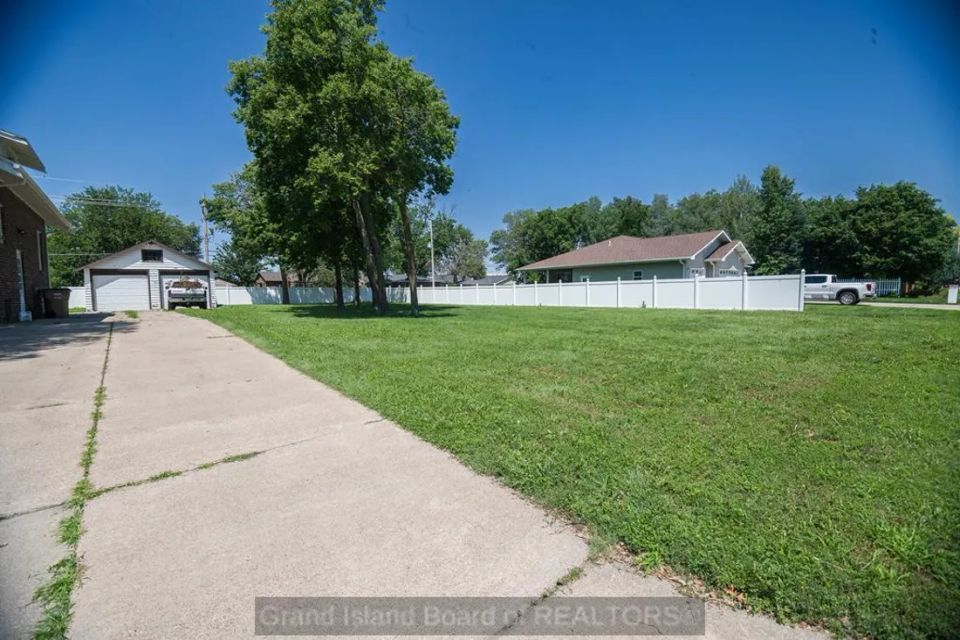 2104 w state st grand island e 9