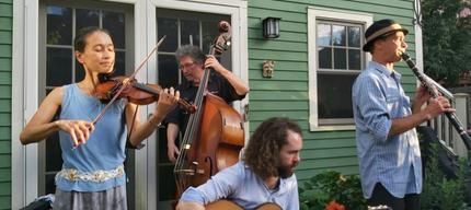 Gypsy jazz 440 outdoors