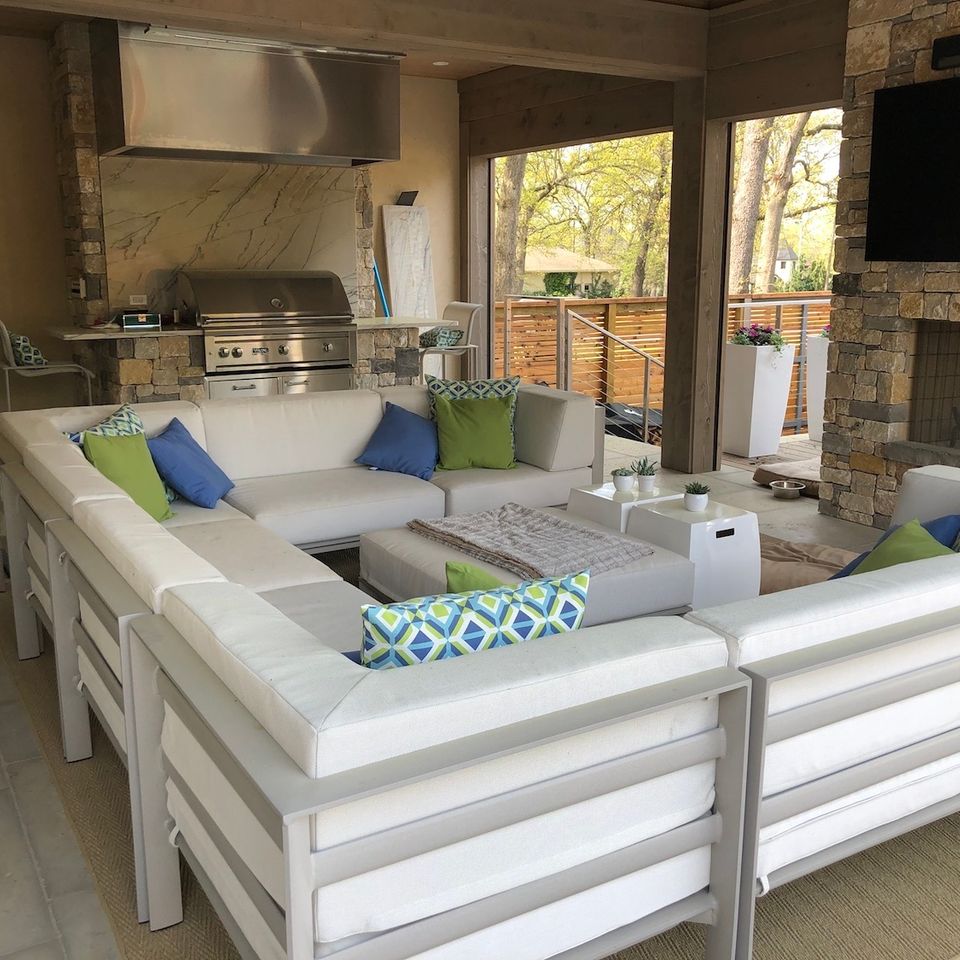 3d solutions general contractors   tulsa oklahoma   custom screened in covered porch with outdoor kitchen and see through fireplace 3