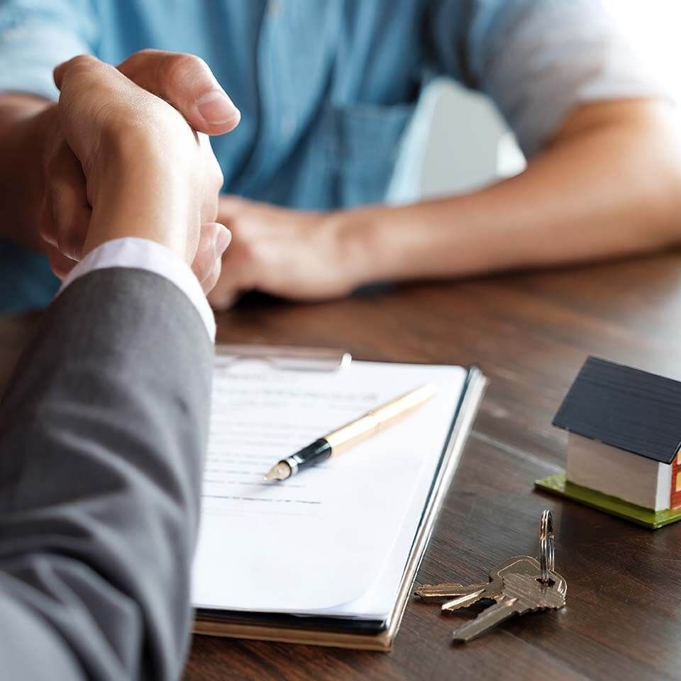 Contracts real estate