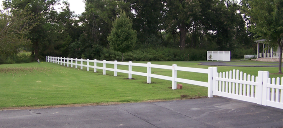 Midland vinyl fence   deck company   tulsa and coweta  oklahoma   vinyl metal wood fence sales and installation   ranch rail   vinyl white ranch rail fence with 2 rails and scallop picket gate20170609 5047 1foxt9l