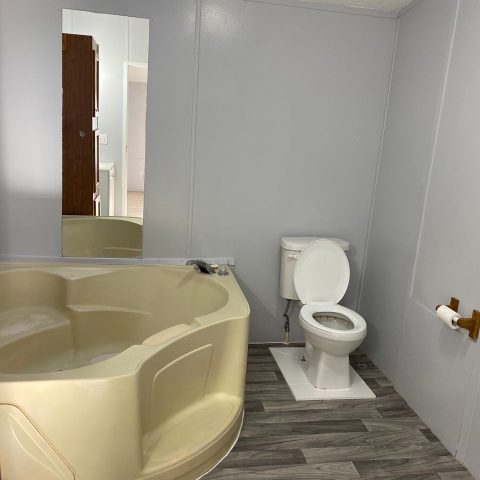 8555 master bath garden tub